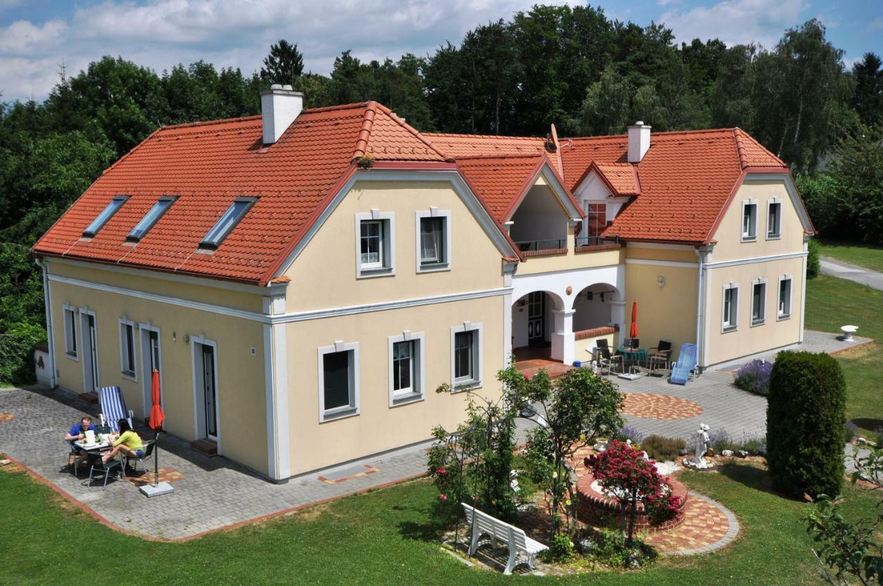 Arkadenhof Flasch Worterberg Экстерьер фото