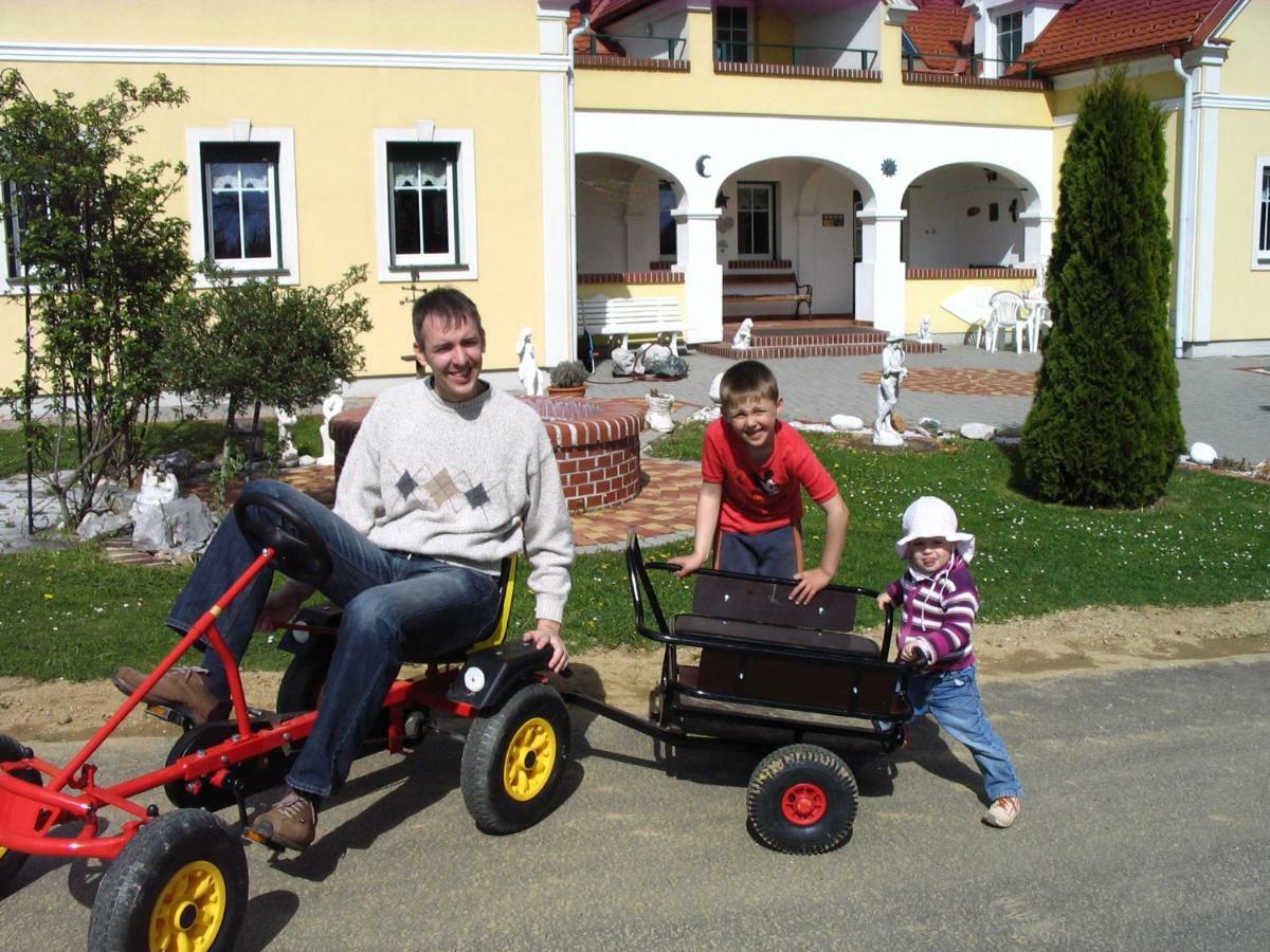 Arkadenhof Flasch Worterberg Экстерьер фото
